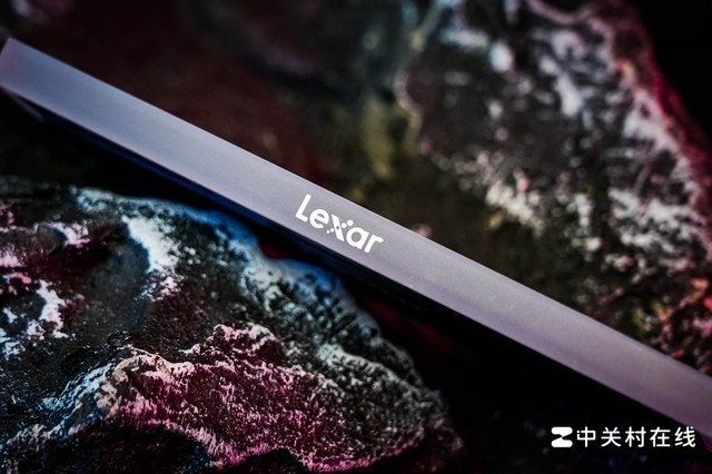 Lexar׿ɳARESս֮DDR5 8000 RGBڴ