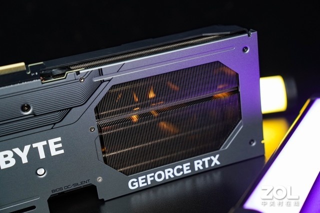 RTX 4070 Ti GAMING OCͼ