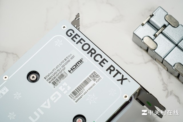 RTX 4070 SUPER ̤ѩMiniԿͼ