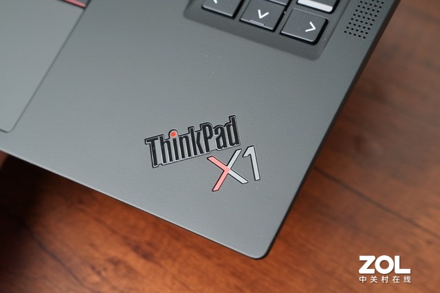 콢 ThinkPad X1 Carbon 2022ͼ