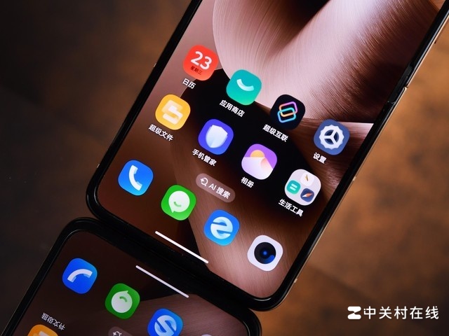 moto razr 60 Ultra新机图赏：新材质好手感