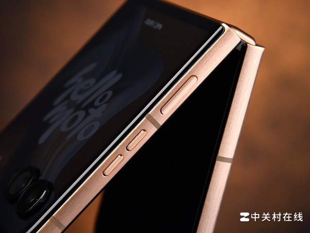 moto razr 60 Ultra�»�ͼ�ͣ��²��ʺ��ָ�