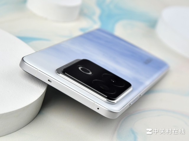 ���Ժ����ǵİ���ɫ�籩������GT7 Pro���ٰ�ͼ��