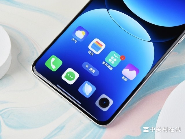 ���Ժ����ǵİ���ɫ�籩������GT7 Pro���ٰ�ͼ��