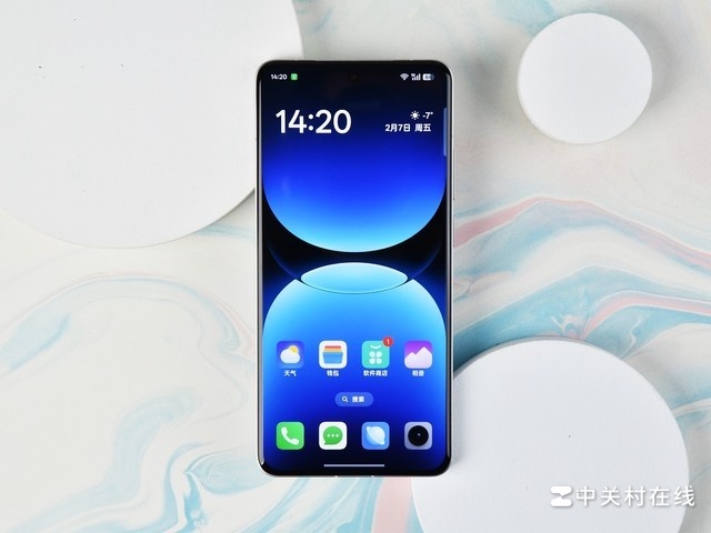 ���Ժ����ǵİ���ɫ�籩������GT7 Pro���ٰ�ͼ��