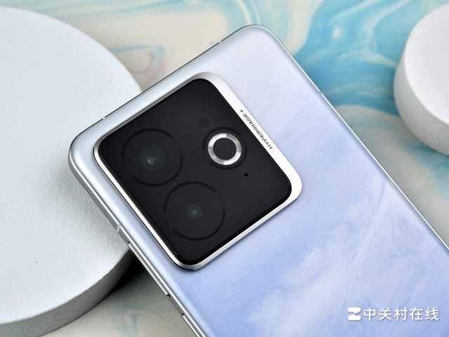 ���Ժ����ǵİ���ɫ�籩������GT7 Pro���ٰ�ͼ��