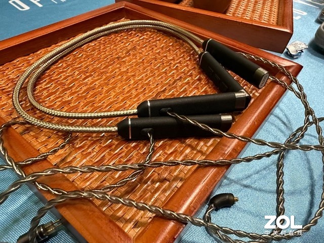 ڰ˽ݶչƣDUNUչ̨Ʒֱ