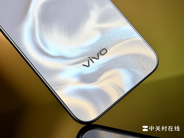 vivo Y600新机图赏 宝石美学耐看有质感
