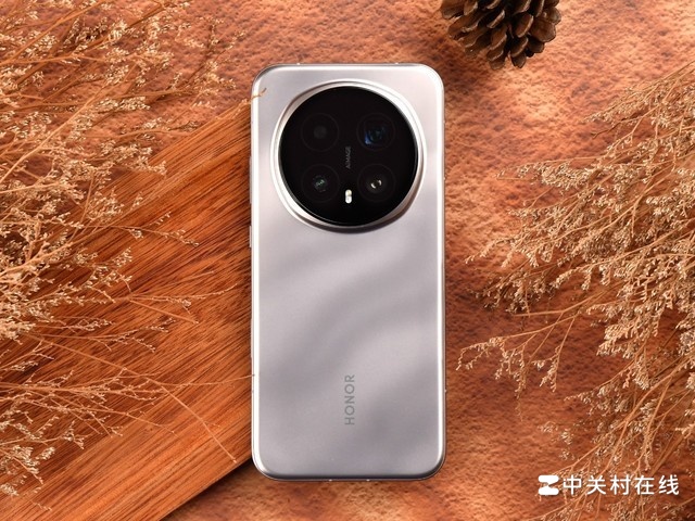 AI���콢�ǳ� ��ҫ Magic 8 Pro�»�ͼ��