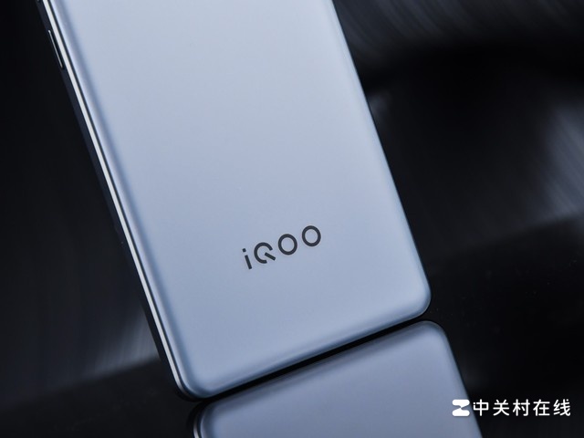 ������ѧ�ٽ��� iQOO Z10 Turbo+�»�ͼ��