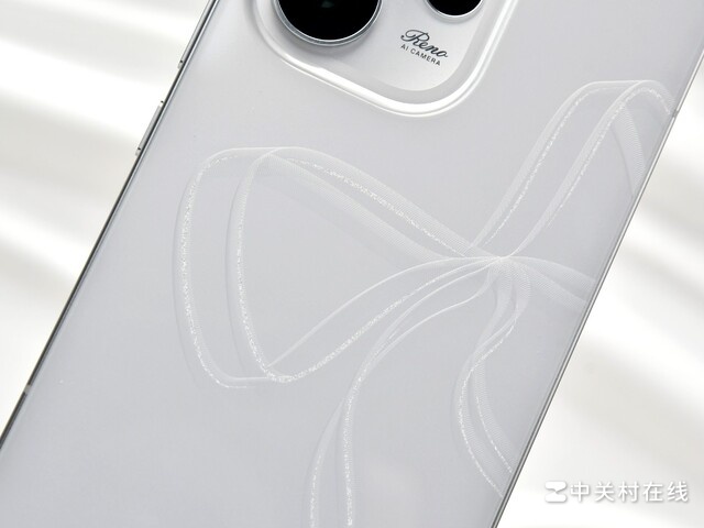 ����������˿��ǹ⣬OPPO Reno15 Proͼ��