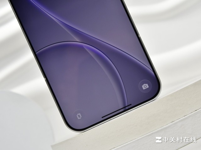 ����������˿��ǹ⣬OPPO Reno15 Proͼ��