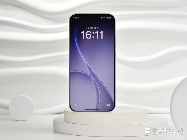 ����������˿��ǹ⣬OPPO Reno15 Proͼ��