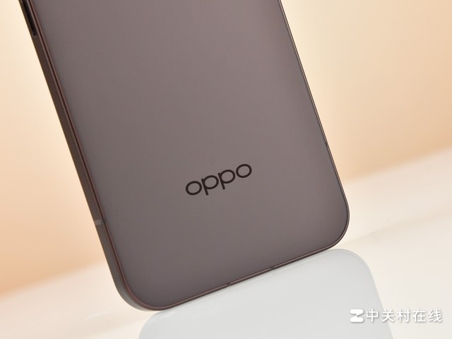 复古浪漫,可盐可甜 OPPO Reno15可露丽棕图赏