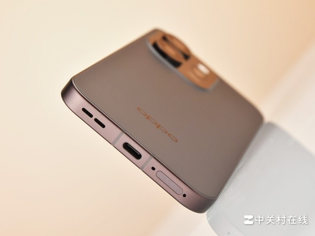 复古浪漫,可盐可甜 OPPO Reno15可露丽棕图赏