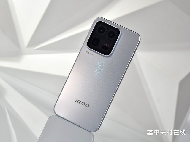 iQOO 15 Ultra��ͼ���� �Կƻø�����¾�����