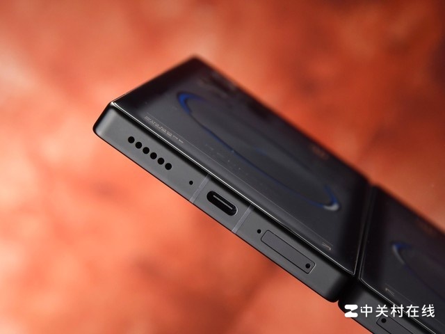 红魔11S PRO+氘锋透明暗夜图赏:科技与美学的融合