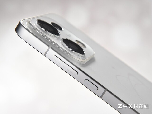 ����3D�����Ӿ��� OPPO Reno16 Proͼ��