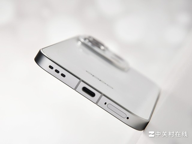 ����3D�����Ӿ��� OPPO Reno16 Proͼ��