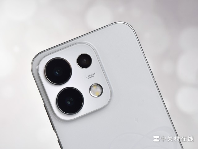 ����3D�����Ӿ��� OPPO Reno16 Proͼ��