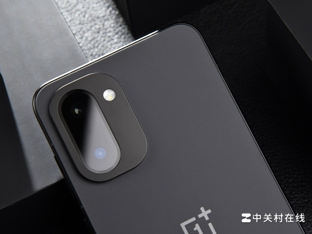 һ�� Ace 6T��ͼ���ͣ���Ƹ�����Զ��������һ��