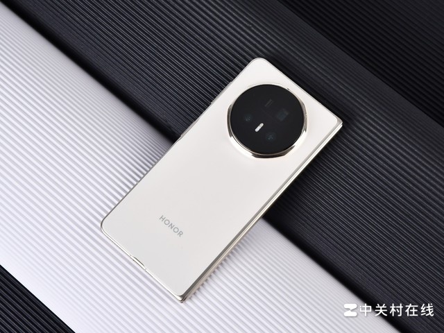 �۵����콢�ᱡ�컨�� ��ҫMagic V5�»�ͼ��