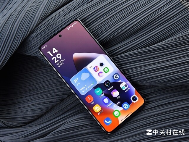 ����moto g100 Proͼ�ͣ��߶���ɫ����ʱ��֮ѡ