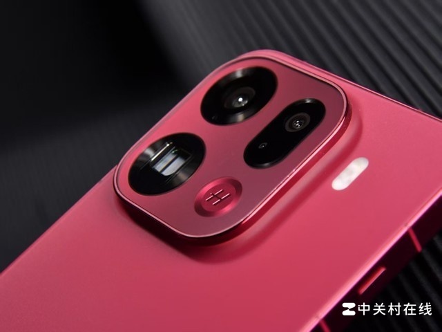 全系绒砂工艺,OPPO Find X9系列新机图赏