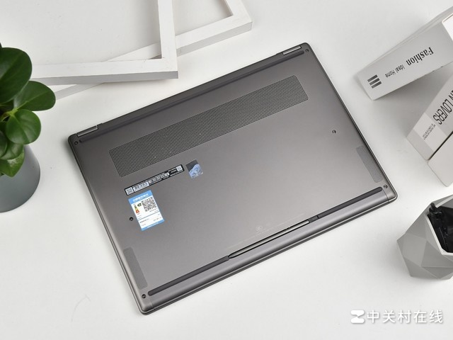 ΢�����16 Flip AI+ 2026ͼ�ͣ�360�㷭ת������ֵʵ�����