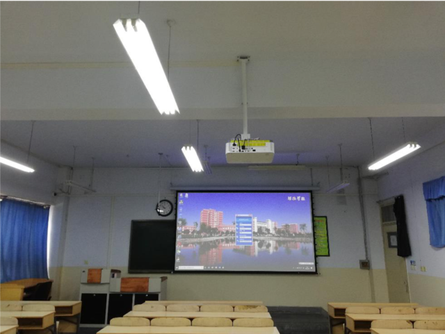 来看看由nec教育机打造的这所智慧校园_投影机新闻-中关村在线