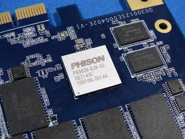性能狂甩PCIe4.0 首个PCIe5.0 SSD真实跑分流出_游戏硬件存储-中关村在线