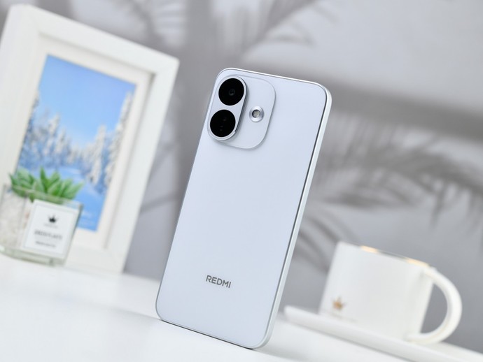 REDMI Note 17 Pro图赏：轻薄+直屏，千元机也有高颜值