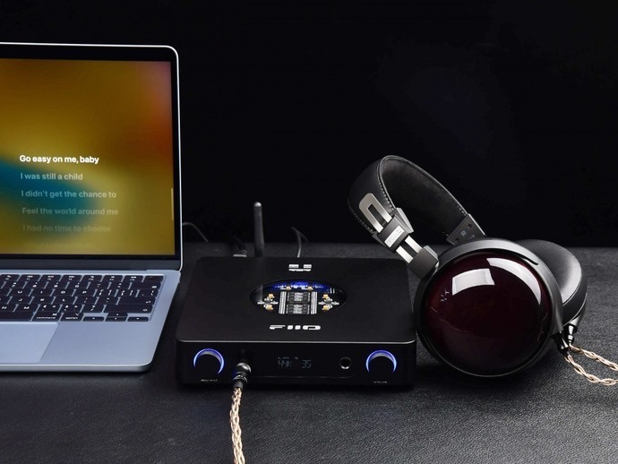 颜值与性能的完美融合：飞傲K13 R2R台式解码耳放图赏