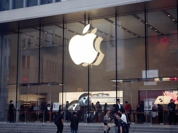 iPhone Air上市百余天直降2000元，三轮调价引用户呼吁退差价