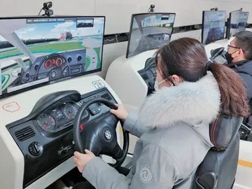 模拟驾驶四大维度精进法：调校、赛道、弯道与动态控车全解析