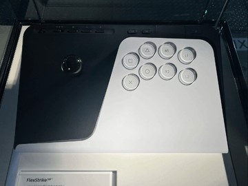 PS FlexStrike无线格斗摇杆亮相EVO Japan 2026，专为PS5打造引热议