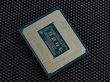 英特尔研判PC市场两极分化：高端抗压增长，中低端靠架构分离维稳