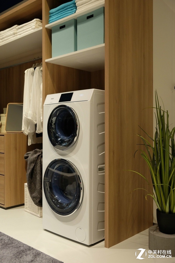 海尔双筒洗衣机,上下两个滚筒,分类精致洗护,带来更多健康呵护.