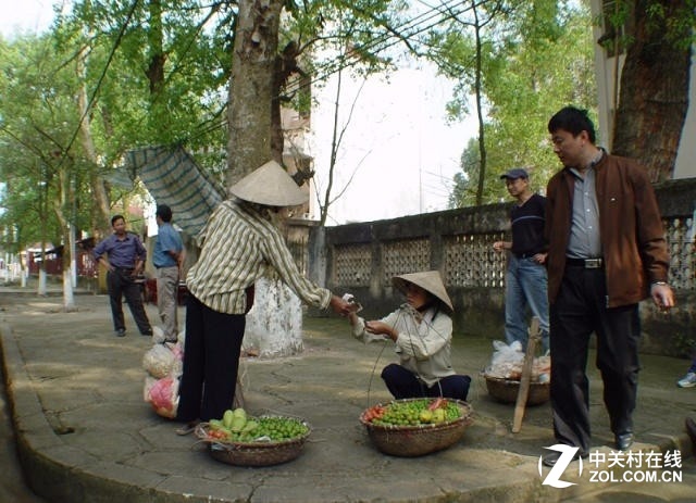 跟中國縣城一樣實拍越南人民生活景象